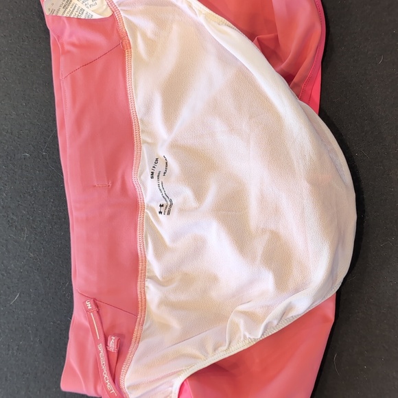 Never worn bright pink under armour running shorts sz small - Picture 7 of 7